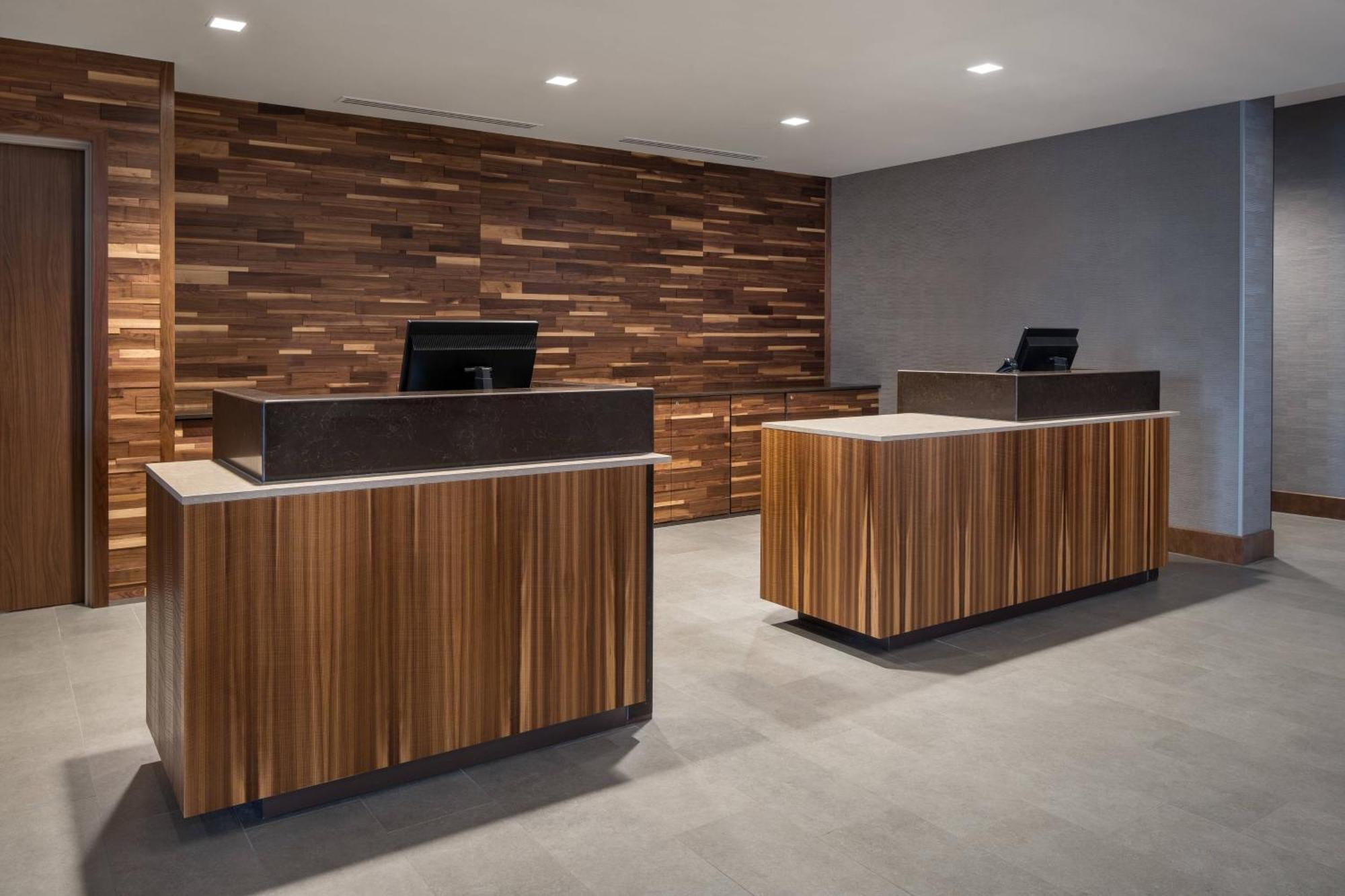 Courtyard By Marriott Pullman Hotel Bagian luar foto